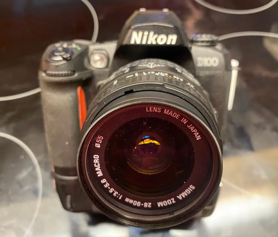 Nikon D100 Image