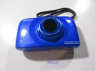 Nikon S33 Image