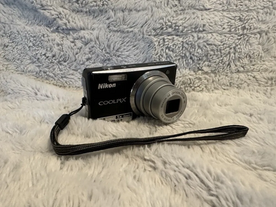 Nikon S560 Image