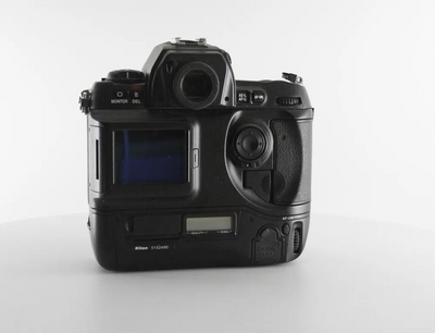 Nikon D1X Image