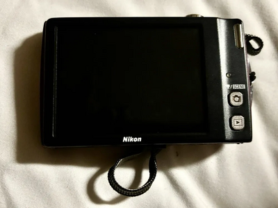 Nikon S4000 Image