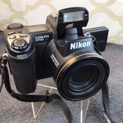 Nikon 5700 Image