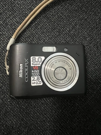 Nikon L15 Image