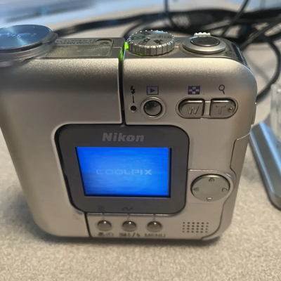 Nikon SQ Image