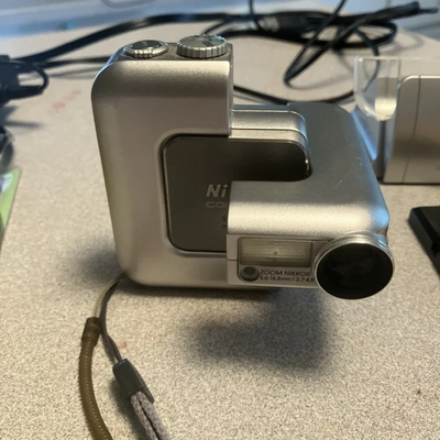Nikon SQ Image