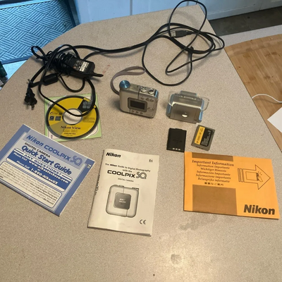 Nikon SQ Image