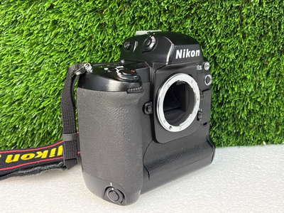 Nikon D1H Image