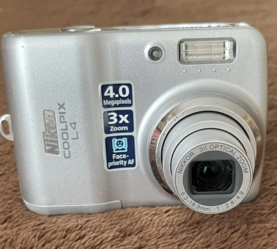 Nikon L4 Image