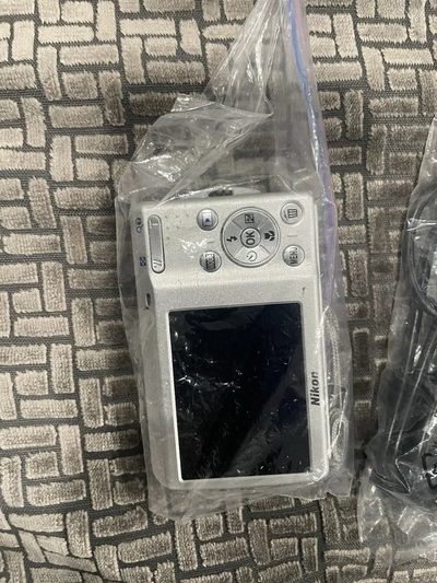 Nikon S202 Image