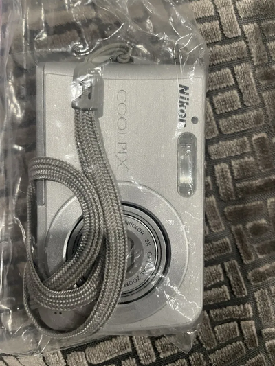 Nikon S202 Image