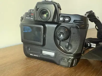 Nikon D1 Image