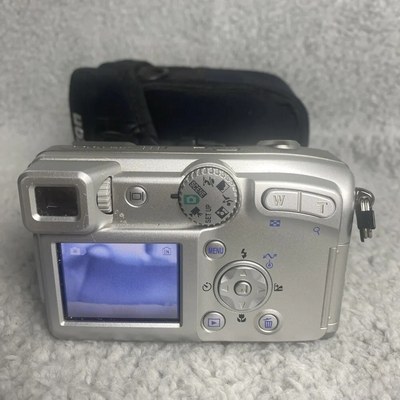 Nikon Coolpix 4800 Image