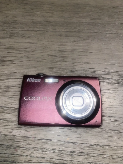 Nikon Coolpix S220 Image