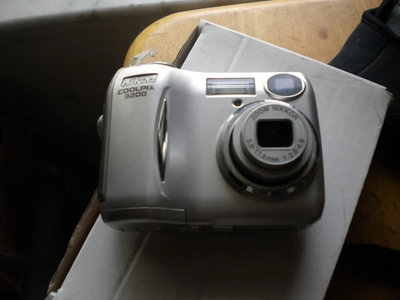 Nikon Coolpix 3200 Image