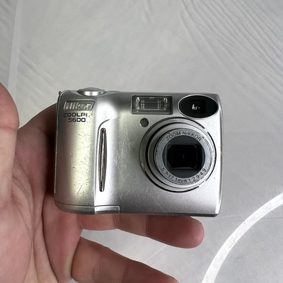 Nikon 5600 Image