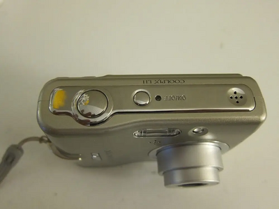 Nikon L11 Image
