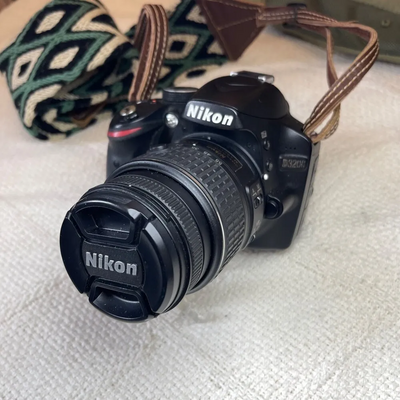 Nikon D3000 Image