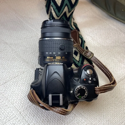 Nikon D3000 Image