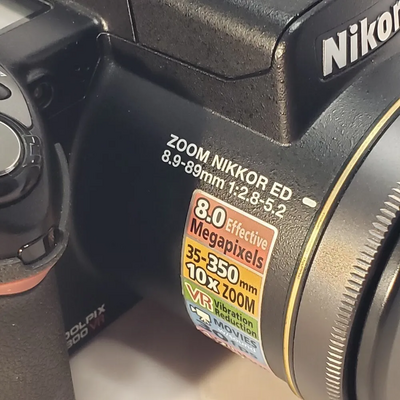 Nikon Coolpix 8800 Image