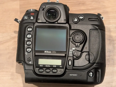 Nikon D1x Image