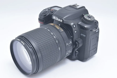 Nikon D7500 Image
