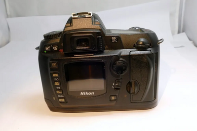 Nikon D70s Image