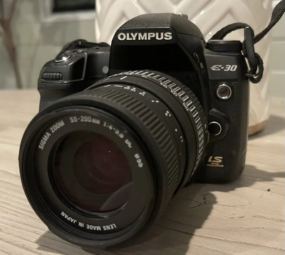 Olympus E-30 Image