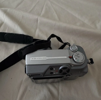 Olympus C-4000 Zoom Image