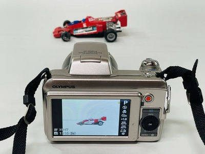 Olympus SP-800UZ Image
