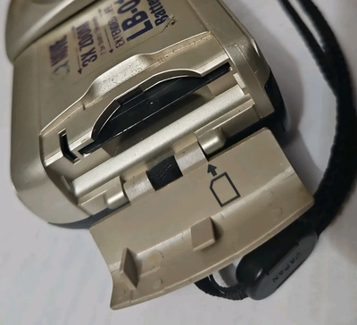 Olympus D-490 Zoom Image