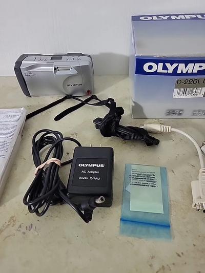 Olympus D-220L Image