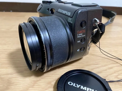Olympus C-8080 Wide Zoom Image