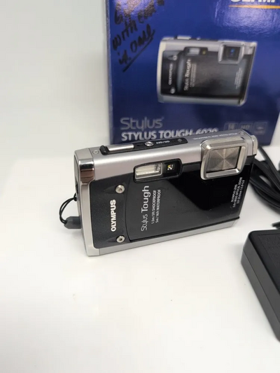 Olympus Tough 6020 Image