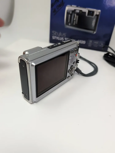 Olympus Tough 6020 Image
