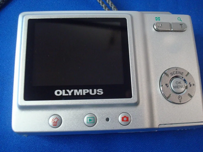 Olympus D-630 Zoom Image