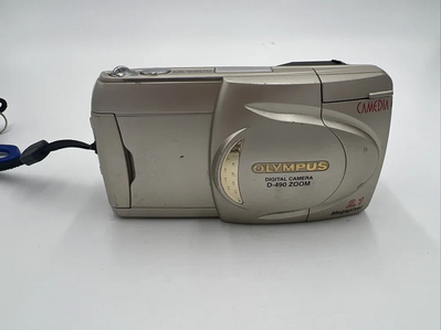 Olympus D-490 Zoom Image