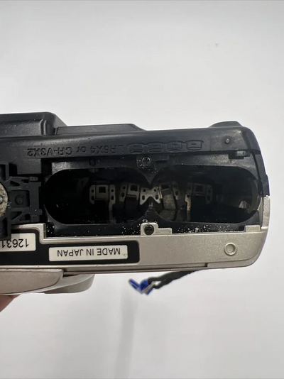Olympus D-490 Zoom Image