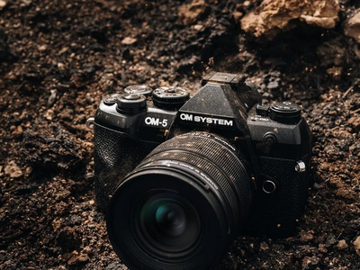 OM SYSTEM OM-5 Mark II BLK w/ M.ZUIKO DIGITAL ED 12-45mm F4.0 PRO KIT Image