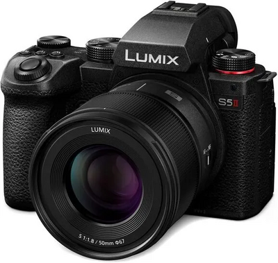 Panasonic LUMIX S5II Image