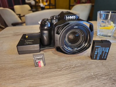 Panasonic Lumix DMC-FZ2500 Image