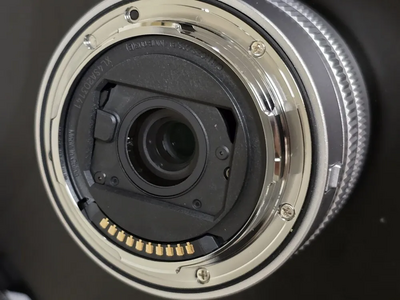 Panasonic Lumix s9 wide angle zoom lens kit Image