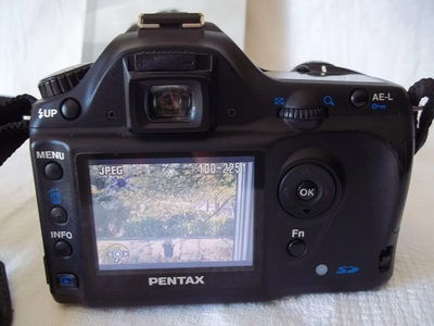 Pentax *ist DS Image