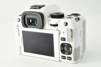 Pentax KS-2 White Image