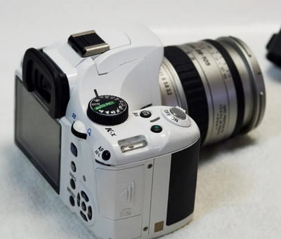 Pentax K-x White Image