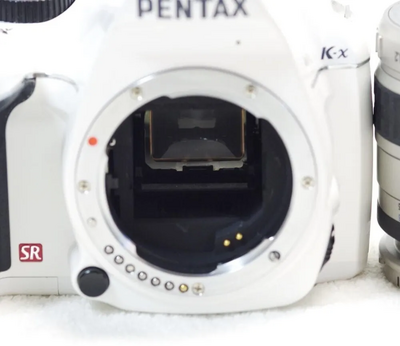 Pentax K-x White Image