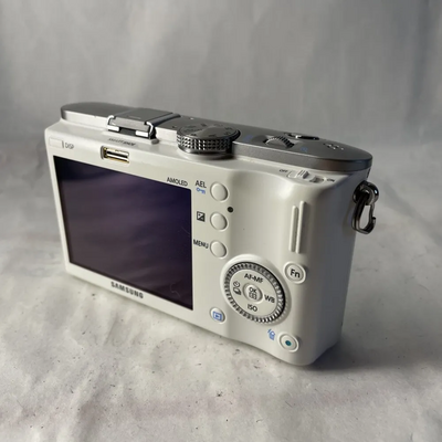 Samsung NX100 Image