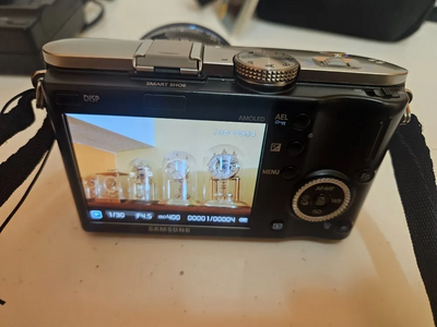 Samsung NX100 Image