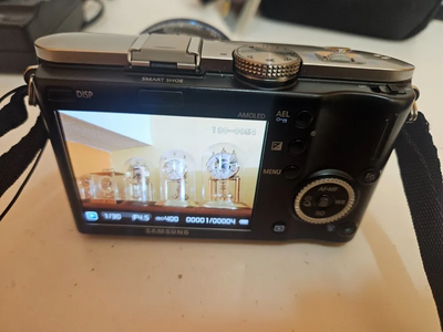 Samsung NX100 Image