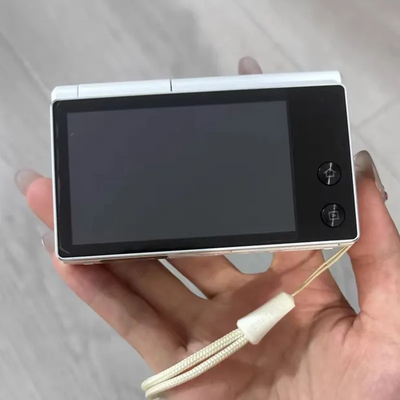 Samsung MV800 Image