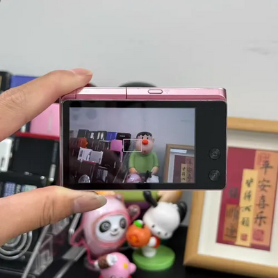 Samsung MV900F Image